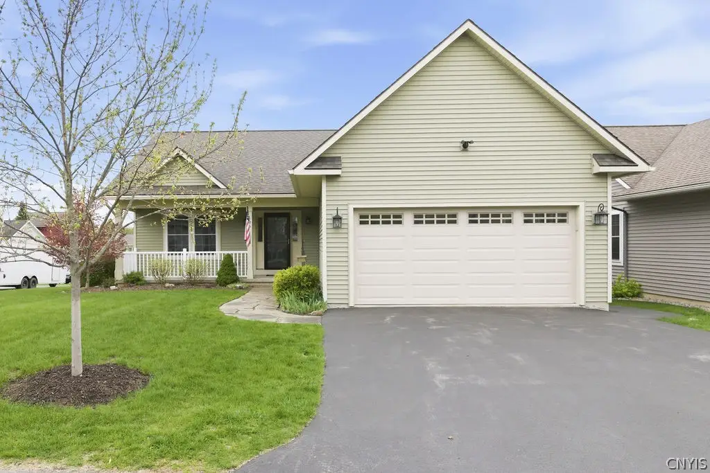 106 Linenhall Street, Camillus, NY 13031 - #1