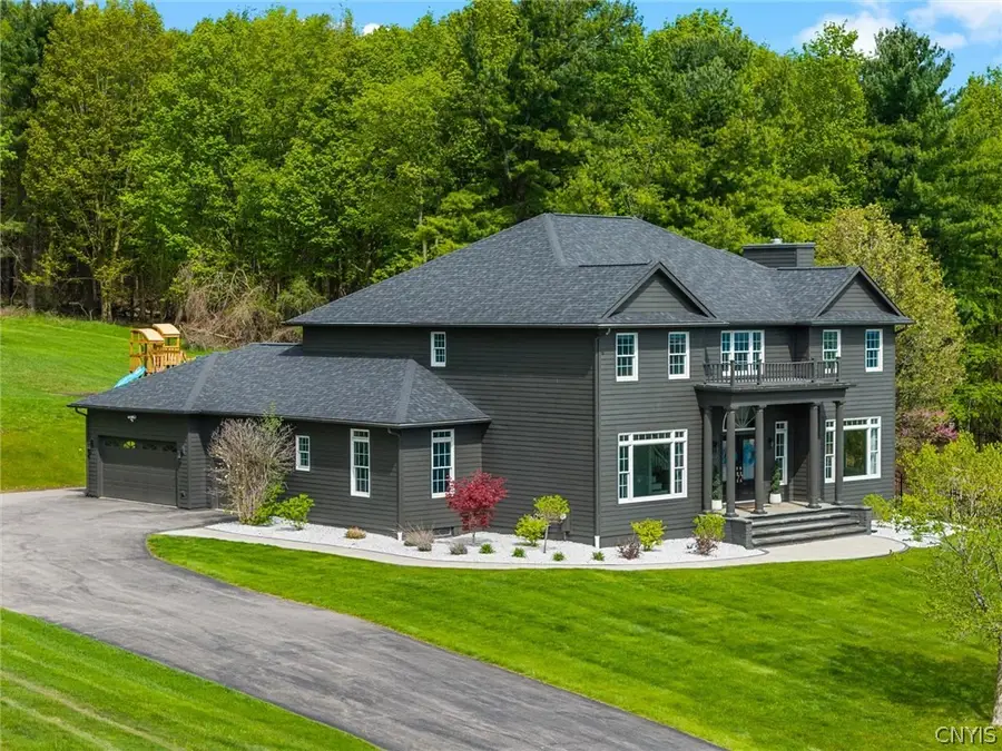 4595 Bloomsbury Drive, Syracuse, NY 13215 - #2