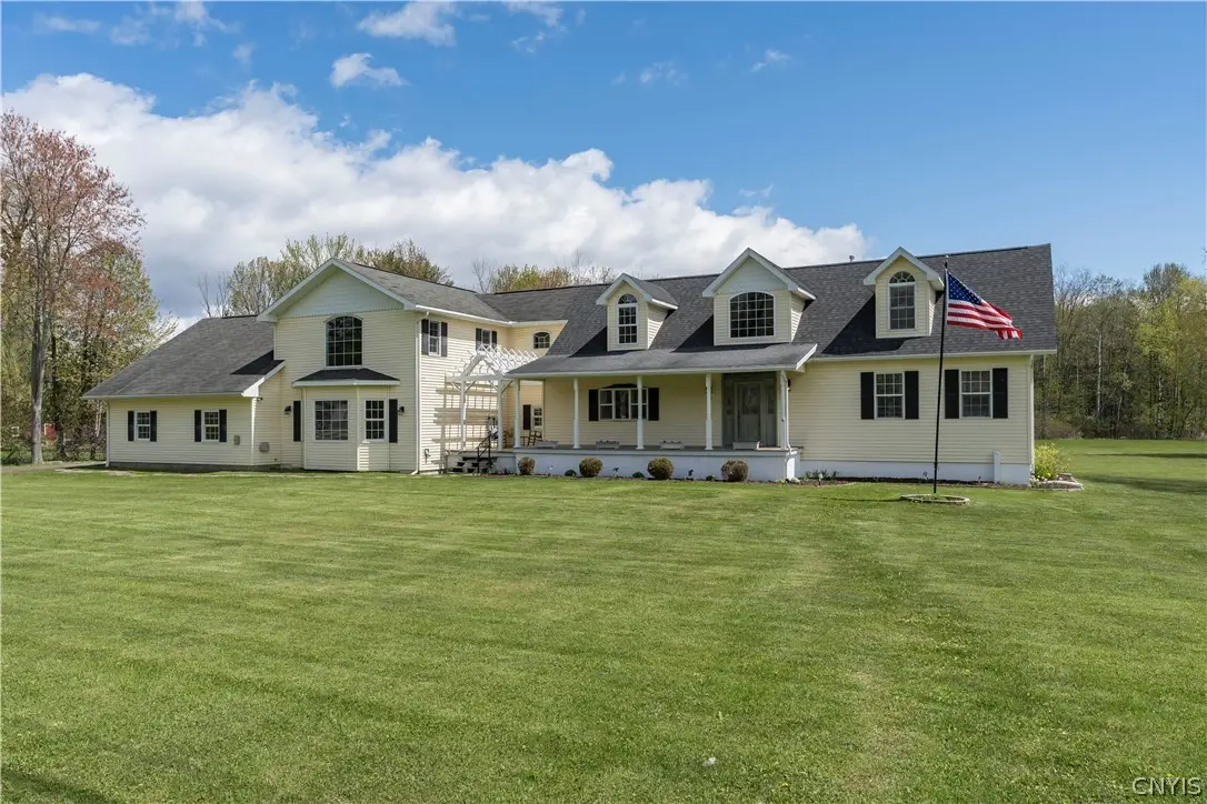 8958 Main Street N, Canastota, NY 13032 - #1