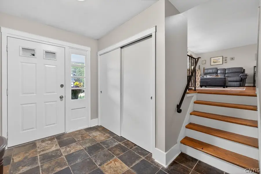 5087 Jennifer Drive, Syracuse, NY 13212 - #3