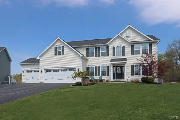 124 Turning Leaf Drive, Manlius, NY 13104