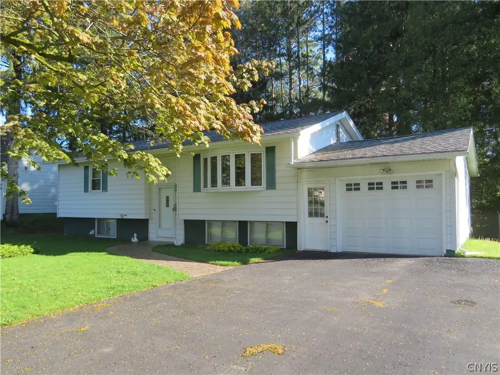 33 Perimeter Road, Whitesboro, NY 13492 - #1