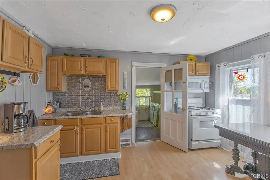 604 Schuyler Street, Syracuse, NY 13204 - #3
