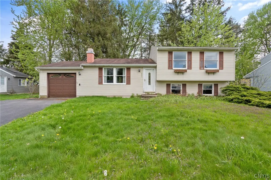 4254 Vine Meadow Road, Liverpool, NY 13090 - #1