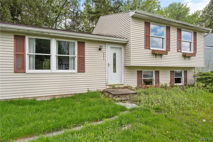 4254 Vine Meadow Road, Liverpool, NY 13090 - #2