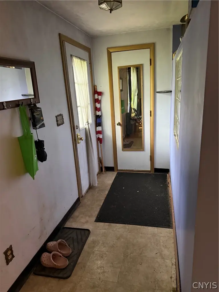 8032 Thompson Road, Cicero, NY 13039 - #2
