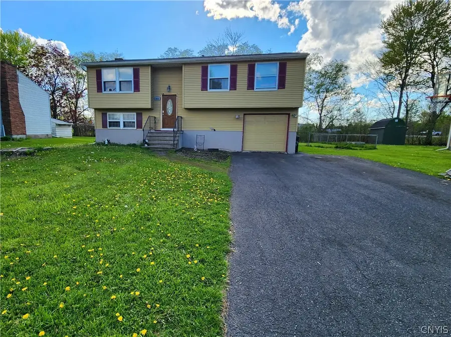 8085 Thurston Drive, Cicero, NY 13039 - #2