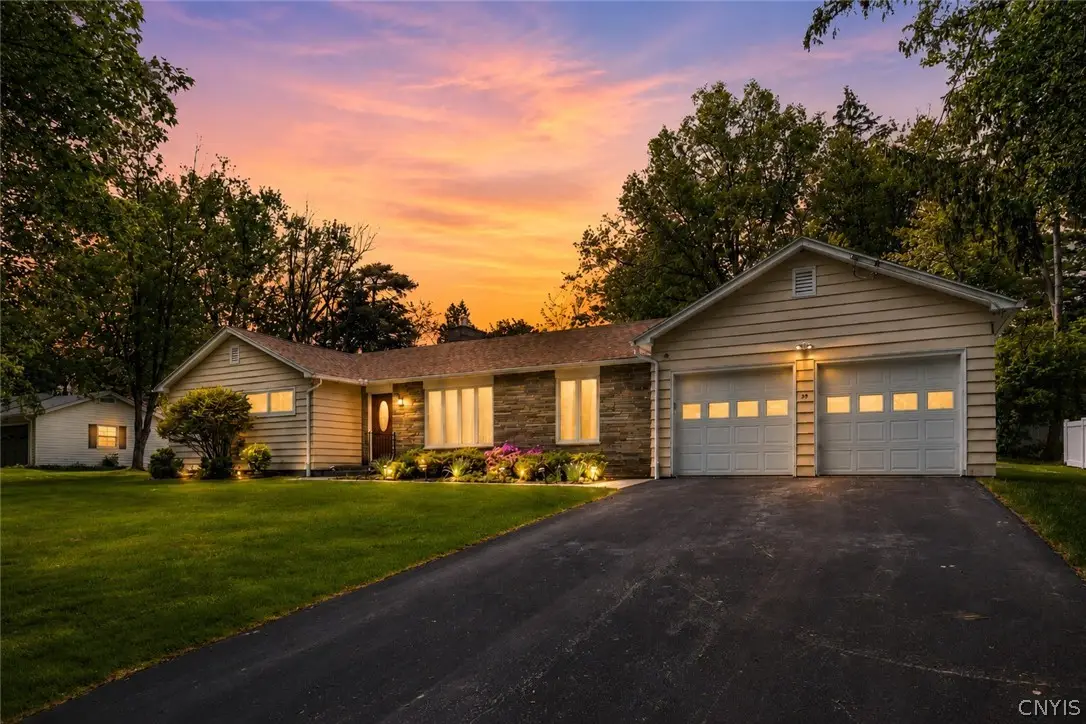 39 South Hills Drive, New Hartford, NY 13413 - #1