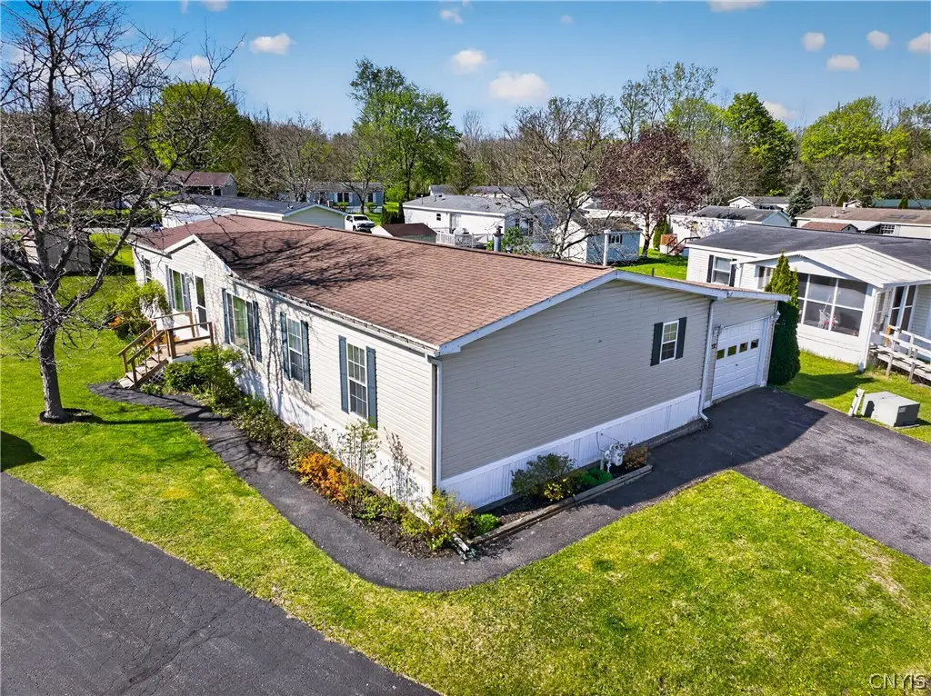 12 Waterwheel Circle, New Hartford, NY 13413 - #1