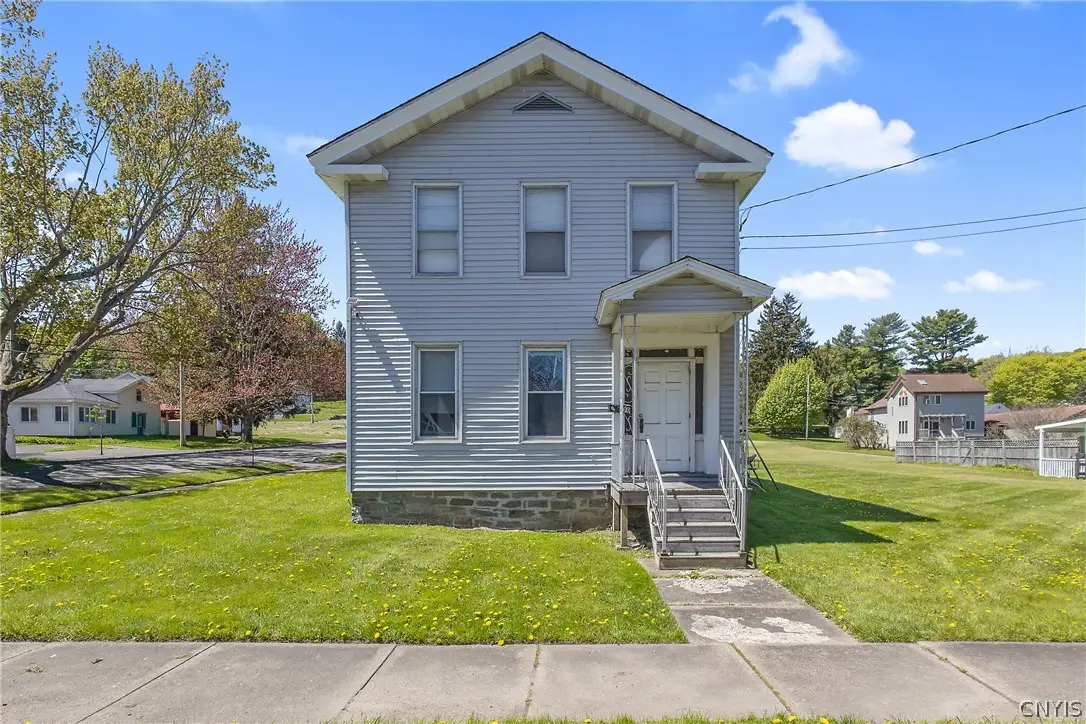 270 E 10th Street, Oswego, NY 13126 - #1