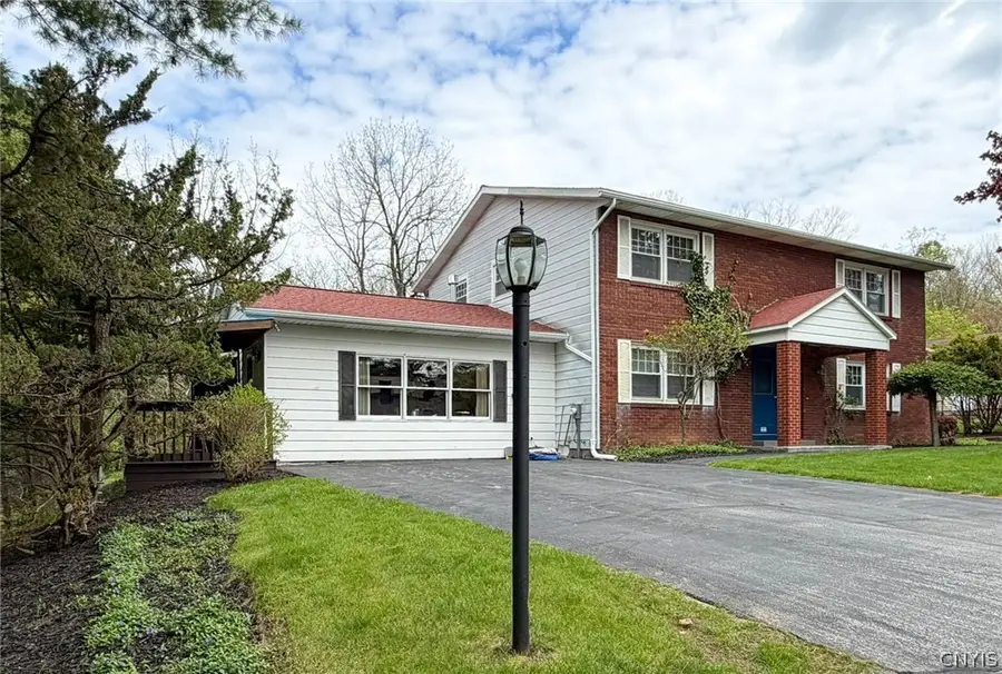5 Chestnut Road, New Hartford, NY 13413 - #3