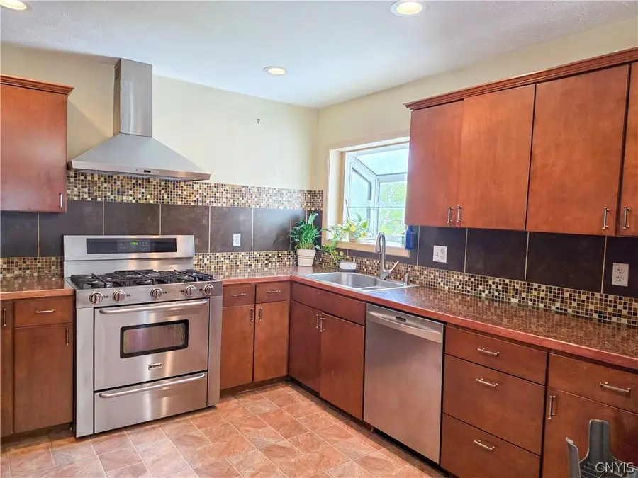 337 N Peterboro Street, Canastota, NY 13032 - #3