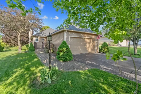 6262 Mourning Dove, Baldwinsville, NY 13027