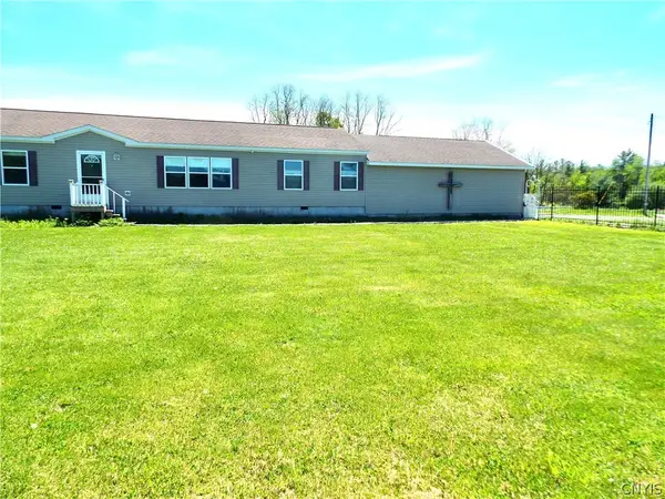 1456 County Route 48, Lacona, NY 13083