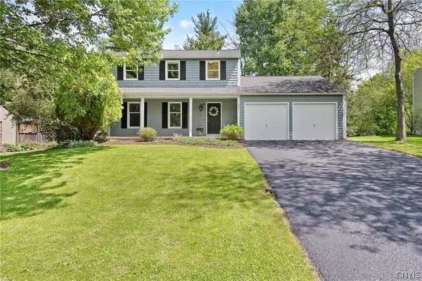 8841 Wandering Way, Baldwinsville, NY 13027
