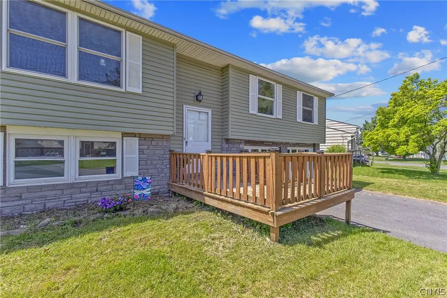 8256 Elaine Circle, Liverpool, NY 13090 - #2