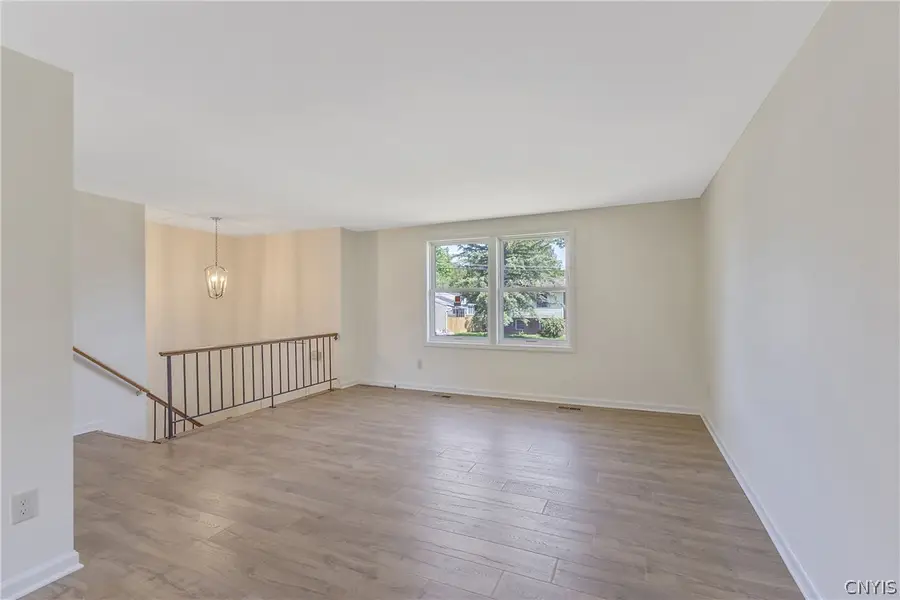 8256 Elaine Circle, Liverpool, NY 13090 - #3