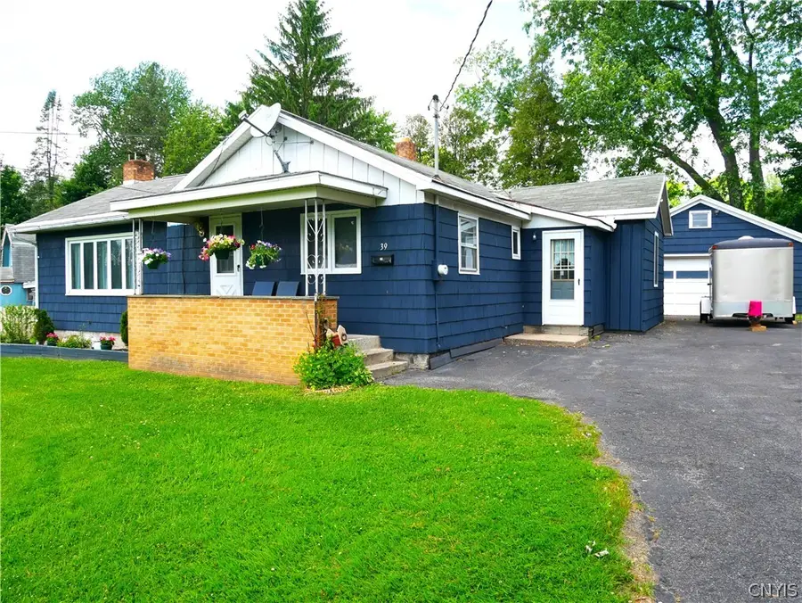 39 Young Avenue, New York Mills, NY 13417 - #2