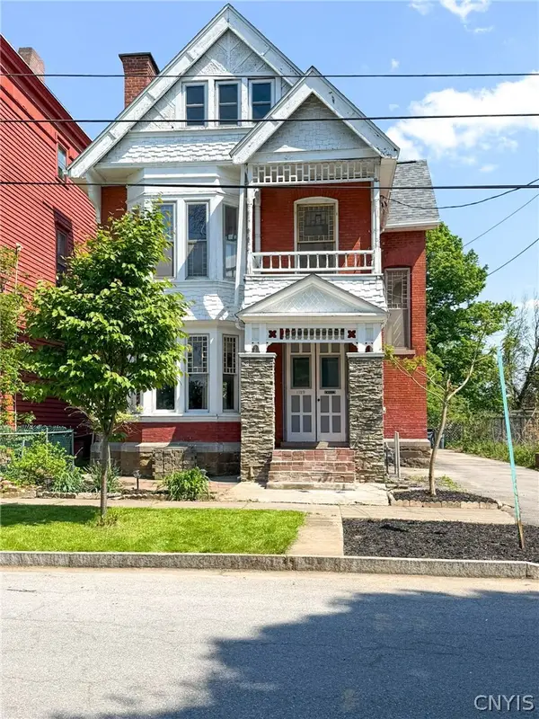 1129 Summit Place, Utica, NY 13501