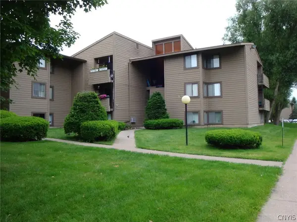 145 Watertree Drive #145, East Syracuse, NY 13057