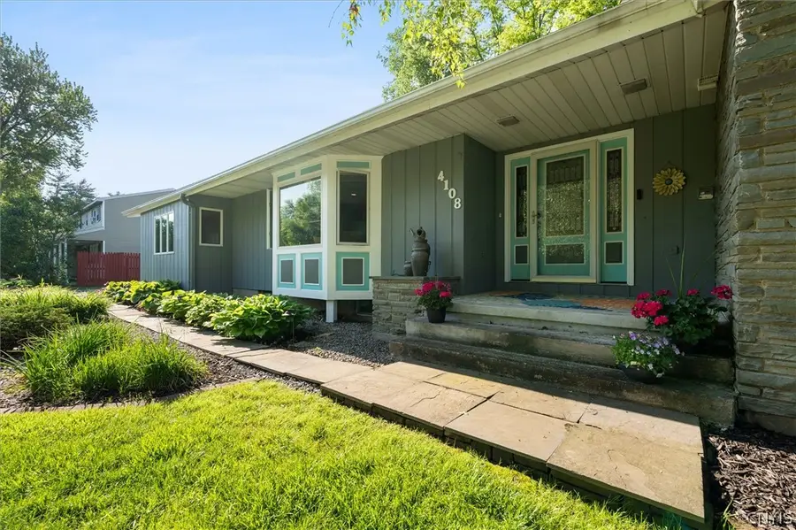 4108 Bel Harbor Drive, Liverpool, NY 13090 - #2