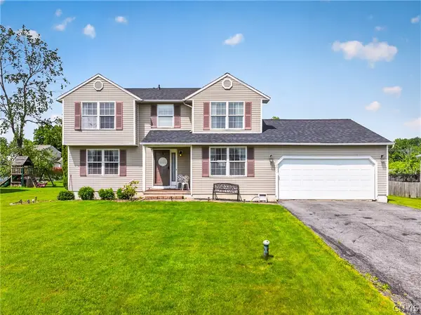 8633 Snowshoe Trail, Cicero, NY 13039