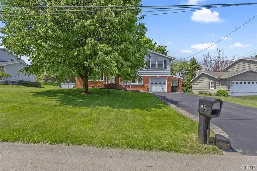 7 Devon Place, Camillus, NY 13031 - #2