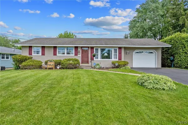 210 Skyview Drive, Liverpool, NY 13088