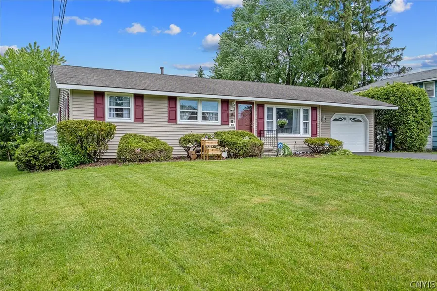 210 Skyview Drive, Liverpool, NY 13088 - #2