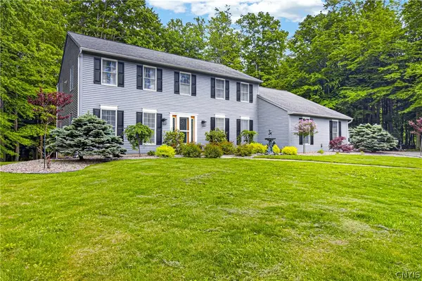 8 Silver Birch Court, New Hartford, NY 13413