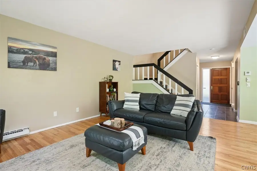 23 Jarvis Dr, Manlius, NY 13104 - #3