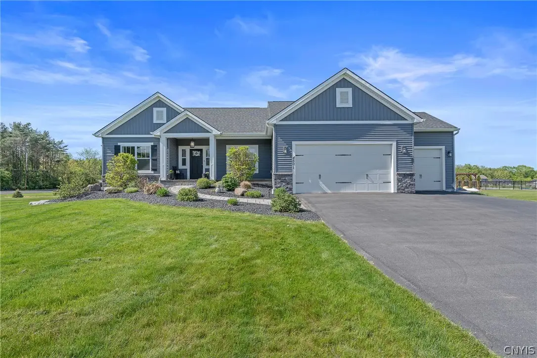 4501 Hollyshire, Clay, NY 13041 - #1