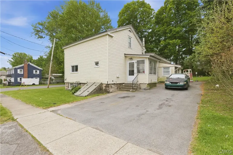 2 Seneca Street, Baldwinsville, NY 13027 - #3