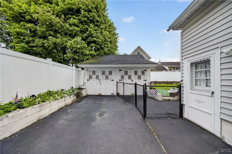 109 1st Street, Syracuse, NY 13209 - #2