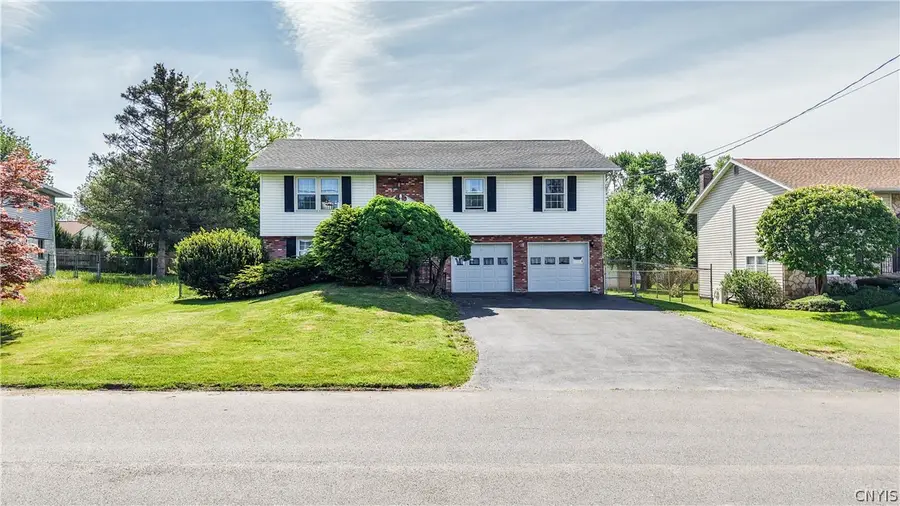 514 Woodburne Drive, Utica, NY 13502 - #2