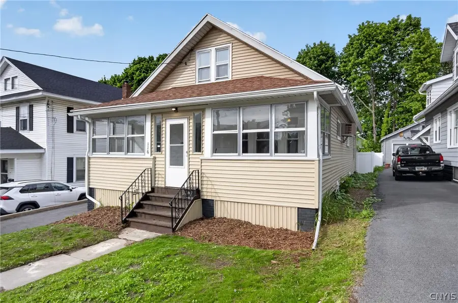 116 Malverne Dr, Syracuse, NY 13208 - #2