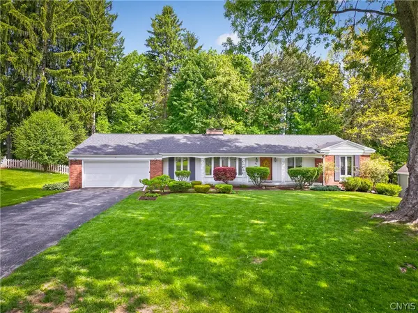 18 Woodberry Road, New Hartford, NY 13413
