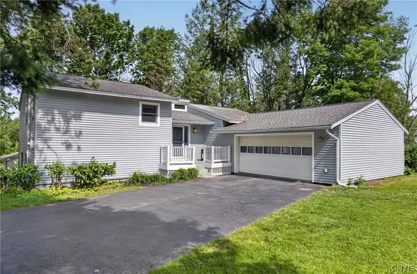 18 Harvest Drive, Oswego, NY 13126