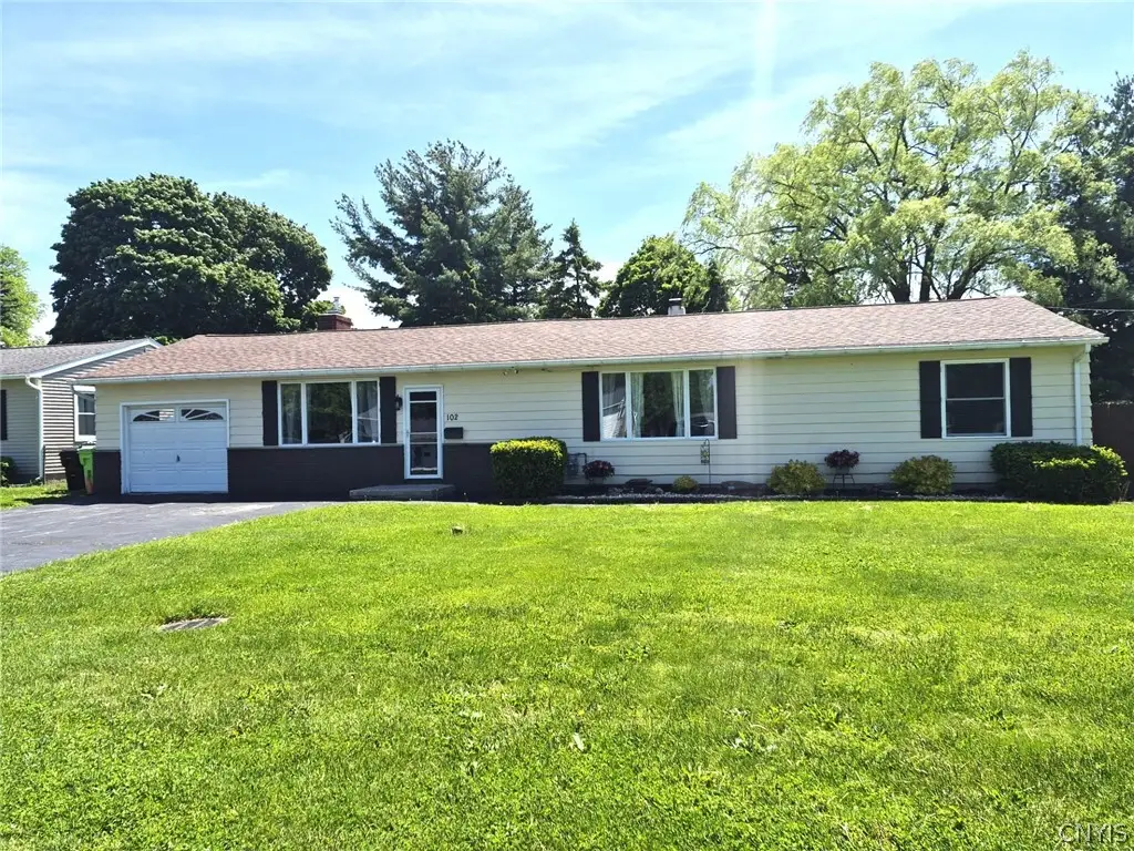 102 Hanover Avenue, Liverpool, NY 13088 - #1