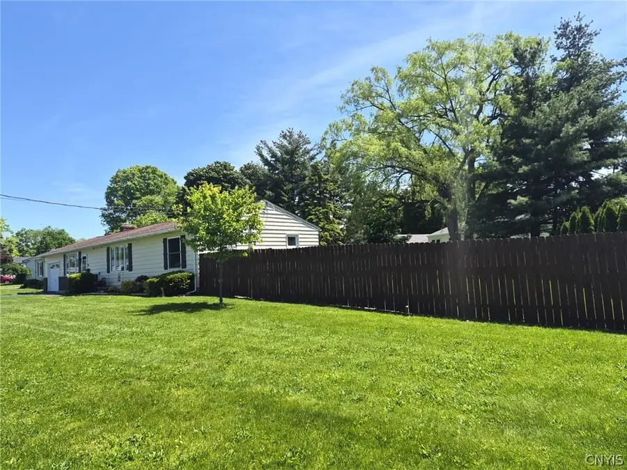 102 Hanover Avenue, Liverpool, NY 13088 - #2