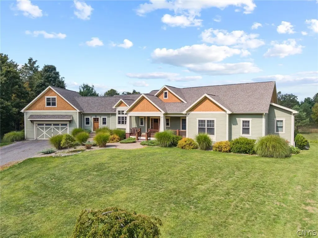 8456 Brae Leure Road, Manlius, NY 13104 - #1