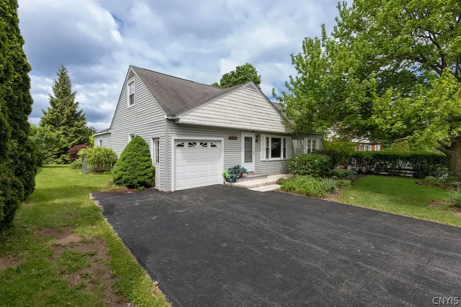317 Vanida Drive, Camillus, NY 13031 - #2