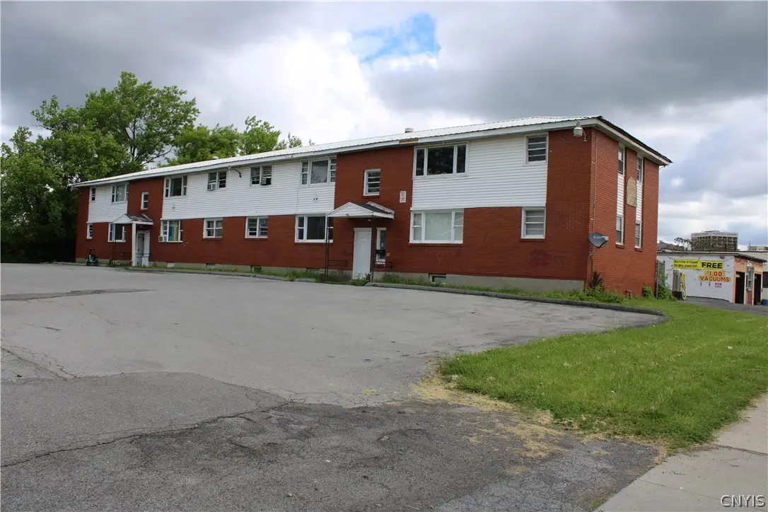 352 W Onondaga Street, Syracuse, NY 13202 - #1