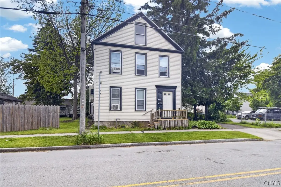 613 Spring Street W, Utica, NY 13502 - #1