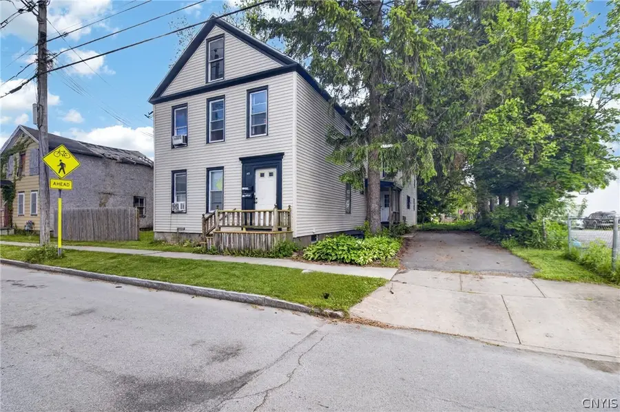 613 Spring Street W, Utica, NY 13502 - #3