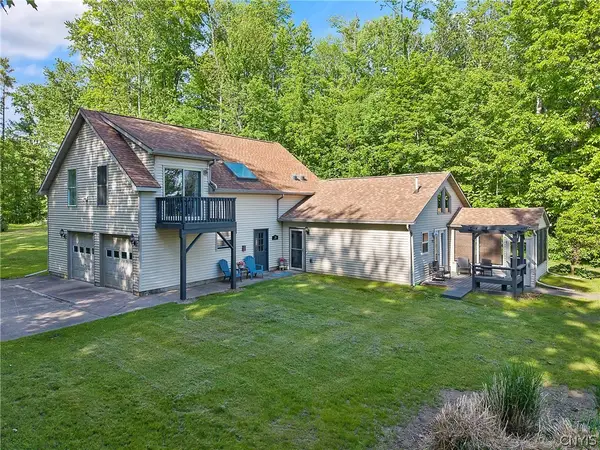 29 Fawn Road, Bernhards Bay, NY 13028
