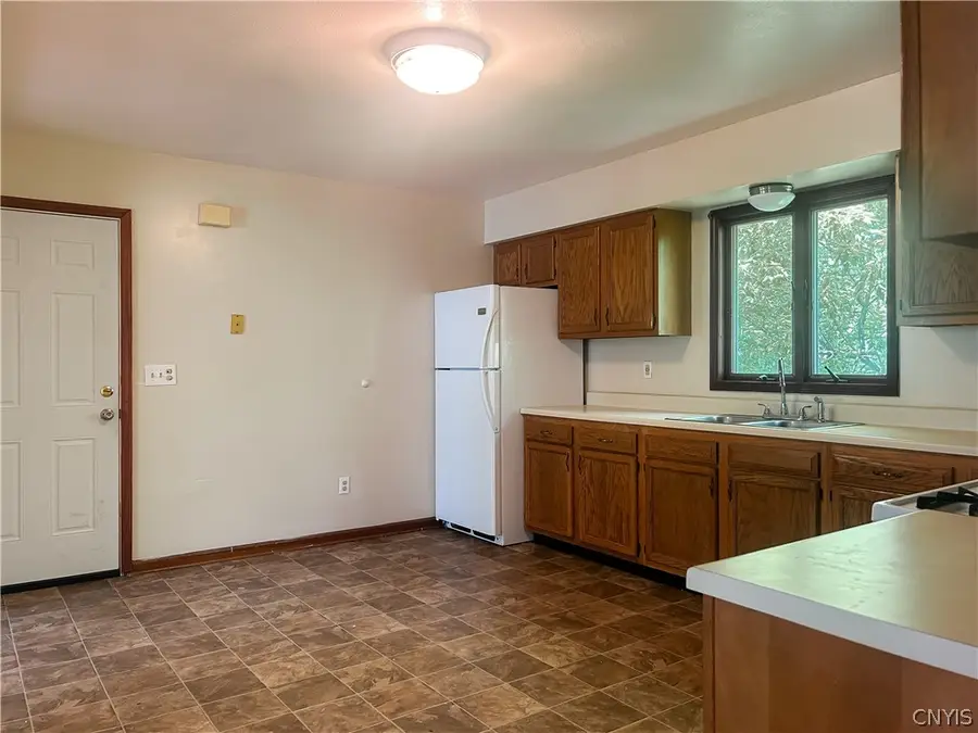 389 Lillian Avenue, Syracuse, NY 13206 - #3