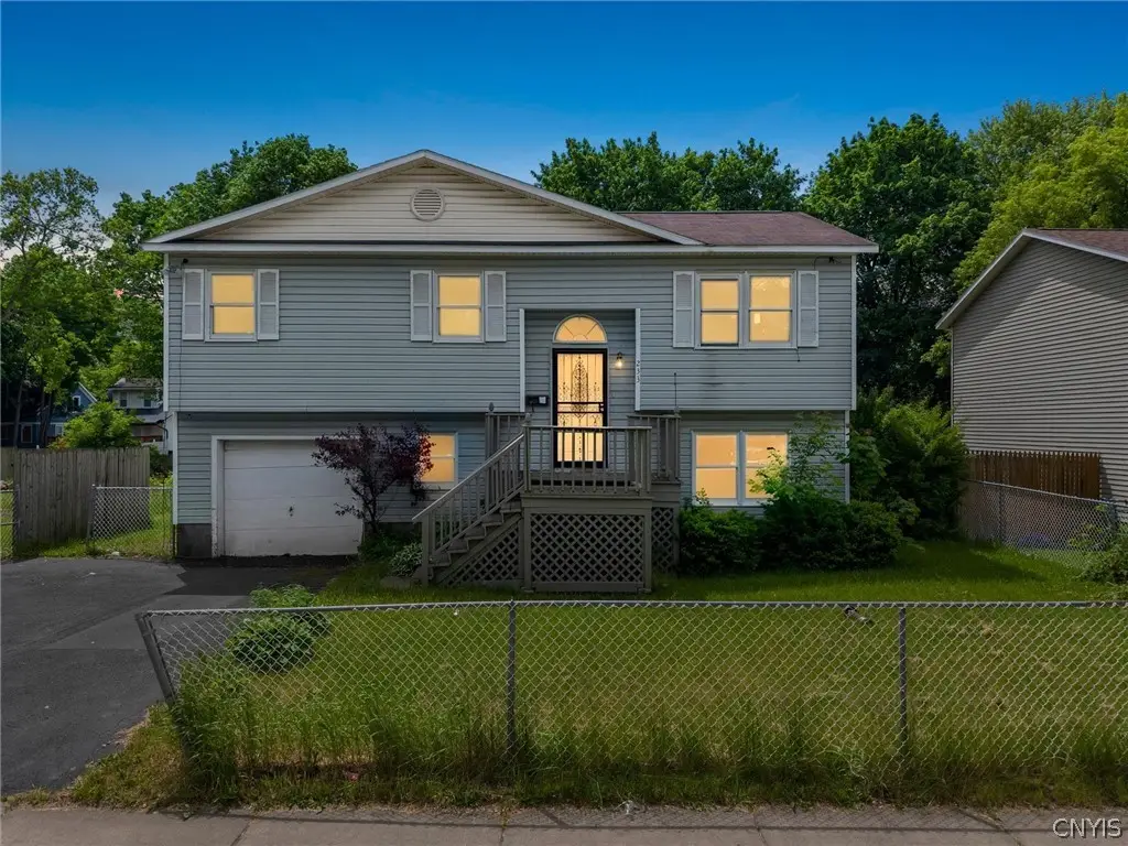 233 W Newell Street, Syracuse, NY 13205 - #1