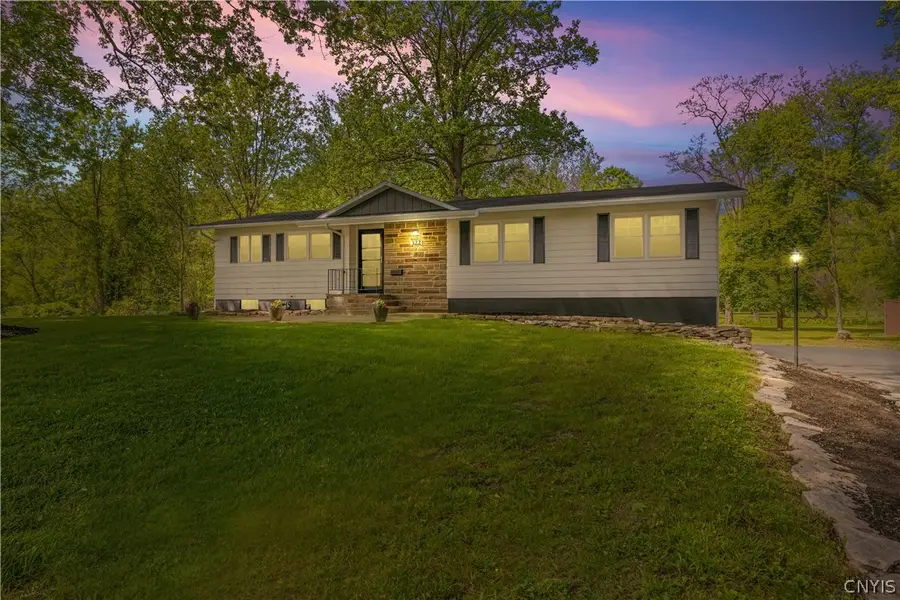 322 Falls Boulevard, Chittenango, NY 13037 - #2