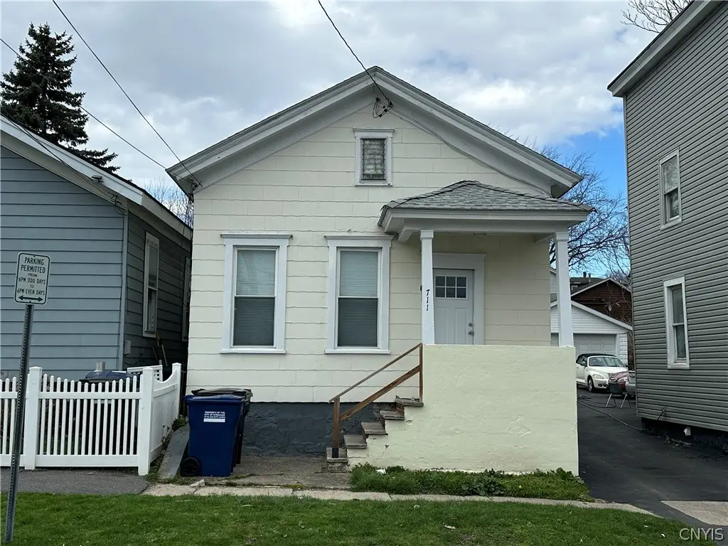 711 E Division Street, Syracuse, NY 13208 - #1